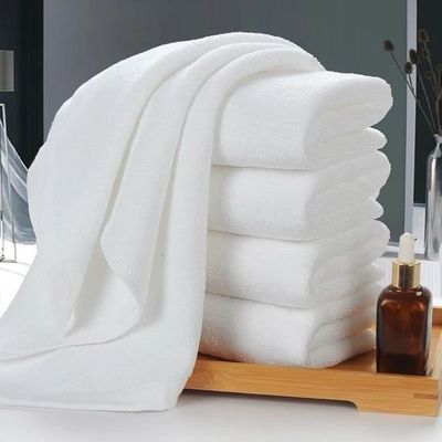 Luxury White Color 100% Cotton Towel Hotel Use Customized Logo